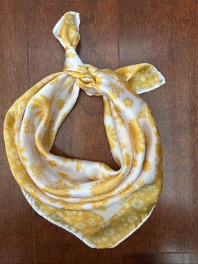 Rubi Retro Yellow and White Floral Square Scarf with a 60s Look